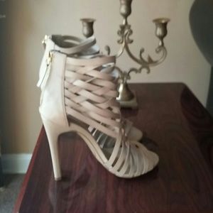 Jessica Simpson heels