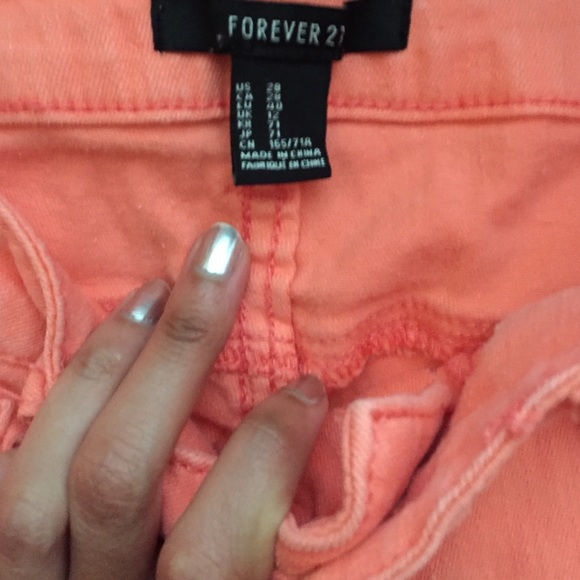 Coral distressed jeans - Picture 3 of 4