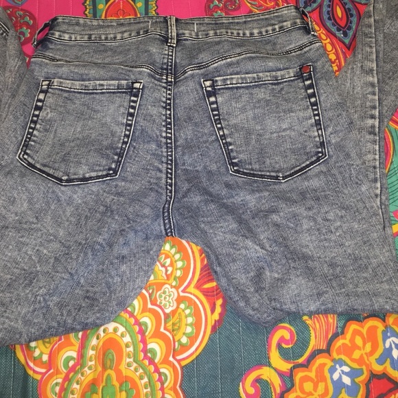 Bullhead Jeans high waisted - Picture 2 of 3