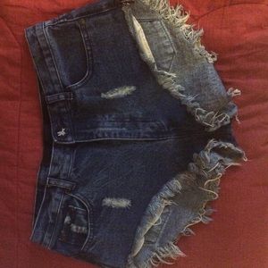 High waisted cut-off shorts