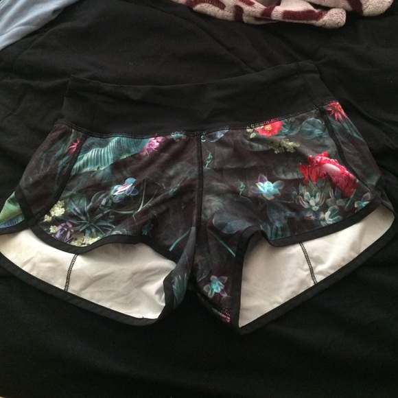 Lululemon shorts!