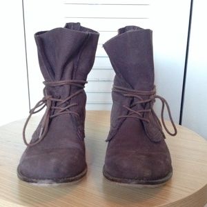 Steve Madden suede boots