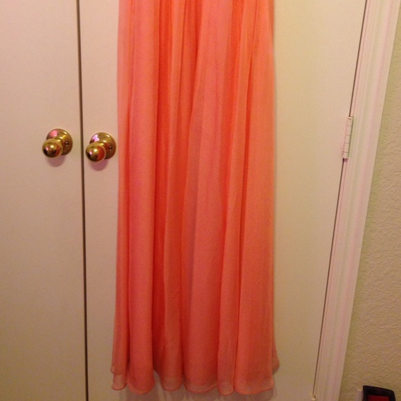 Prom dress - Picture 2 of 4