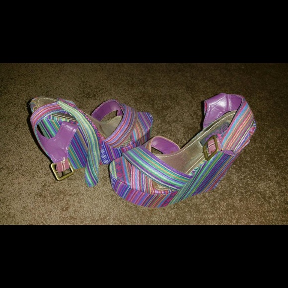 Multi stripe wedge sandals - Picture 2 of 2