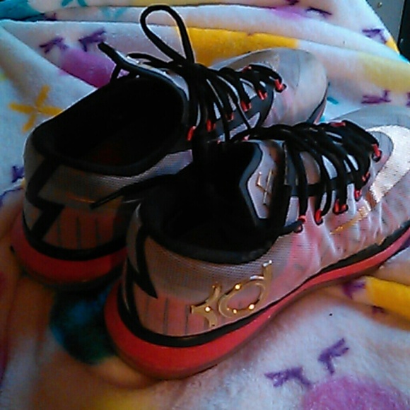 Nike KD VI Elite - Men's
Durant, Kevin