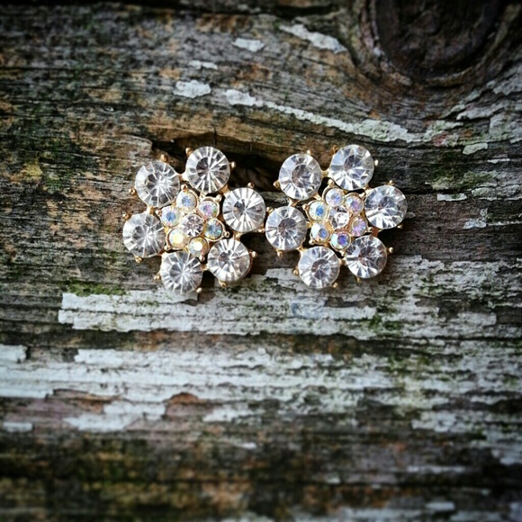 New Avery Crystal Diamond Floral Earrings