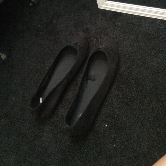 black flats - Picture 3 of 3