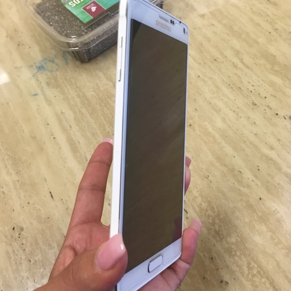 GALAXY NOTE 4 - Picture 3 of 3