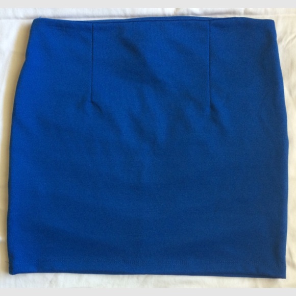 🚫SOLD🚫Blue Bodycon Skirt - Picture 3 of 4