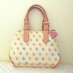 Brand new Dooney & Bourke handbag.