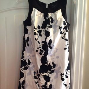 Max and Cleo dress. White and black.