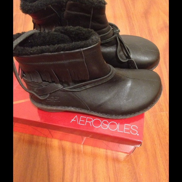 💖💖💖Authentic UGG ankle boots 💖💖💖 - Picture 3 of 4