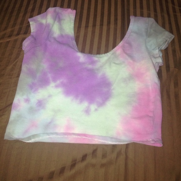 Tie-dye crop top