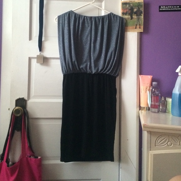 Black and sparkly blue dress - Picture 2 of 3