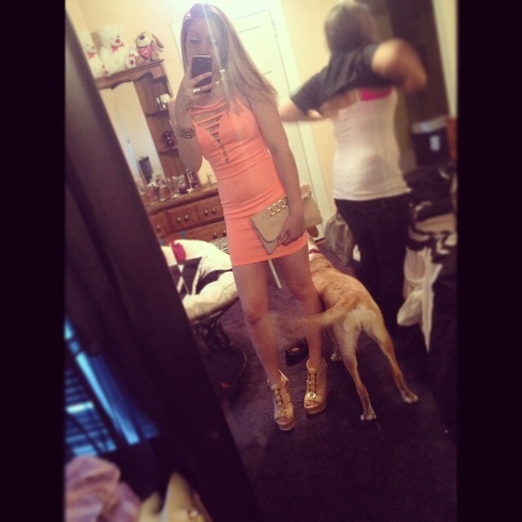 Neon pink dress - Picture 4 of 4