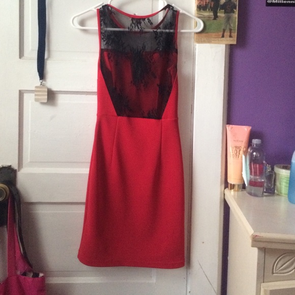 red and black dress - Picture 2 of 4