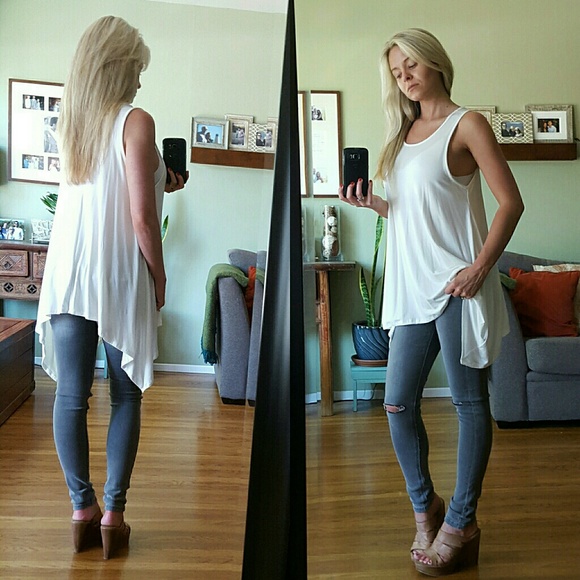 RESERVED Cute White Tunic - Picture 2 of 3