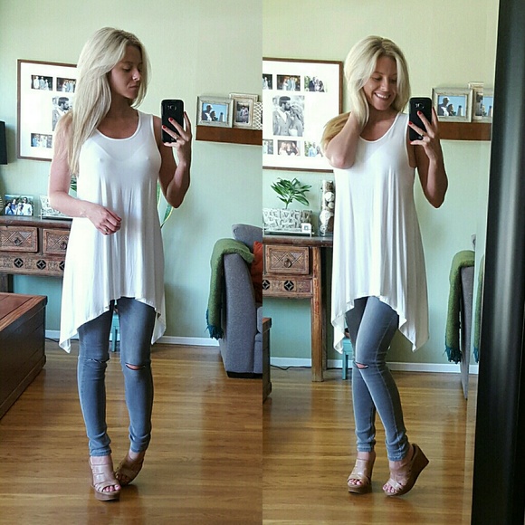 RESERVED Cute White Tunic - Picture 3 of 3