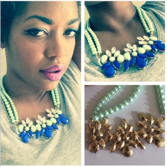 Gorgeous Mint Green Statement Necklace