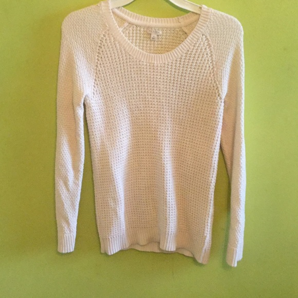 White cream sweater