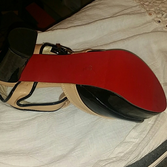 Shoe - Picture 2 of 3