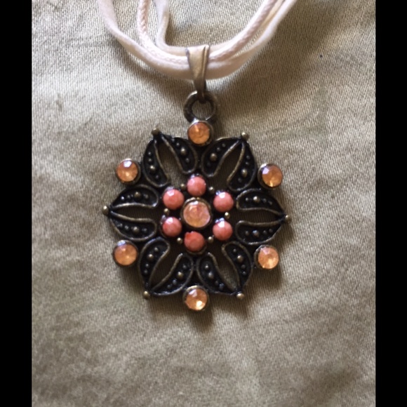 Necklace - Picture 2 of 2