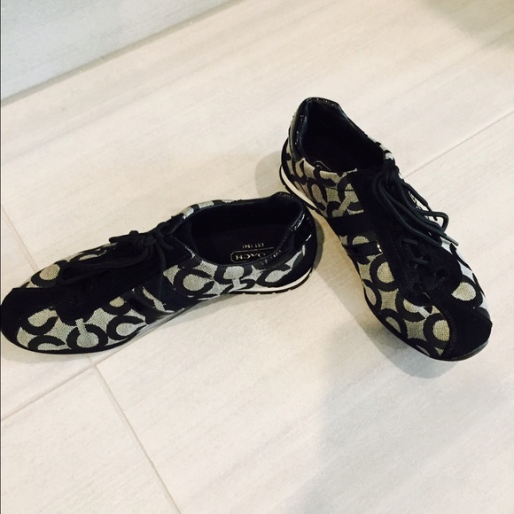 🚫SOLD🚫👟Authentic Coach shoes - Picture 2 of 4