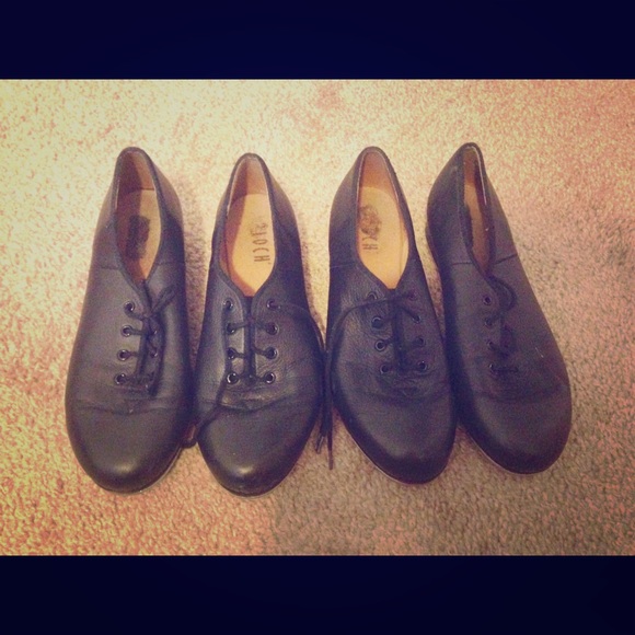 1 Pair Bloch Tap Shoes