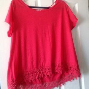 Maurices t shirt with crochet bottom