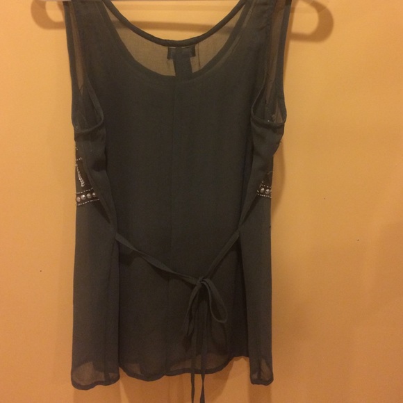 Lg wet seal grey sheer tank w silver embellishment - Picture 4 of 4
