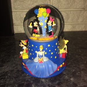 Bundle-Disney 100th Ann. & Winnie the Pooh Globe