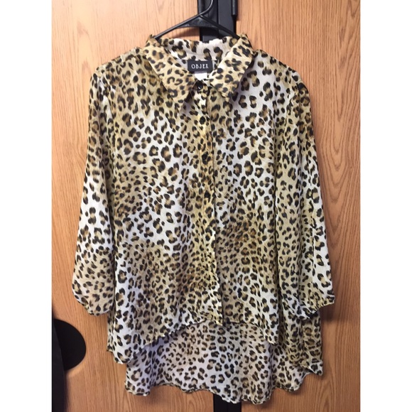 ✨ Cheetah Print Blouse! - Picture 2 of 2