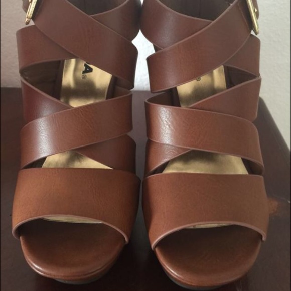 Brown wedges