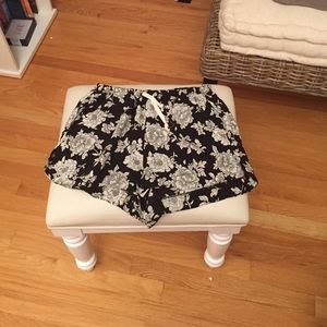 Loose floral shorts