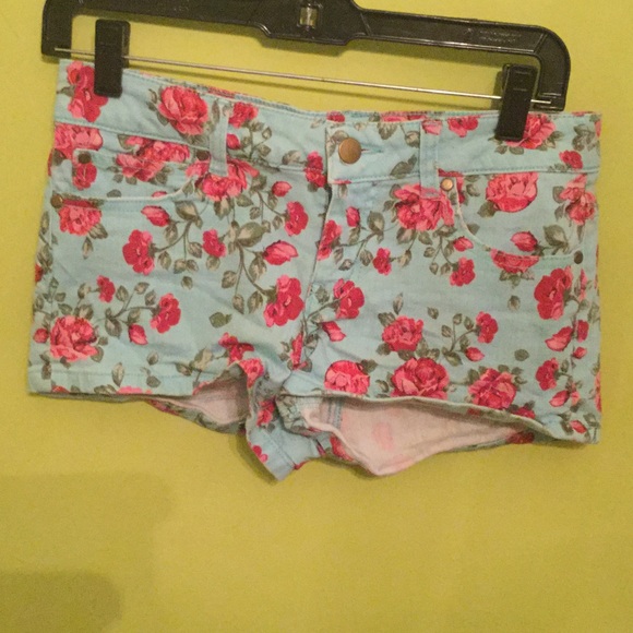 Floral print jean shorts