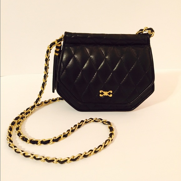 Handbags - RARE⭐️1960s Vintage Black & Gold Purse!👜