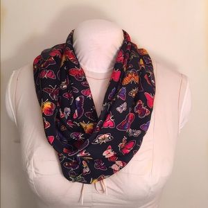 ❤️ Vintage Butterfly Silk Scarf