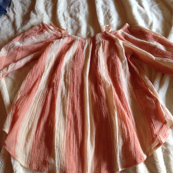 Urban outfitters beachy top!