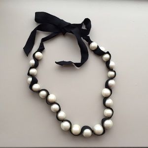 Stella & Dot Jenna Pearl & Ribbon Necklace