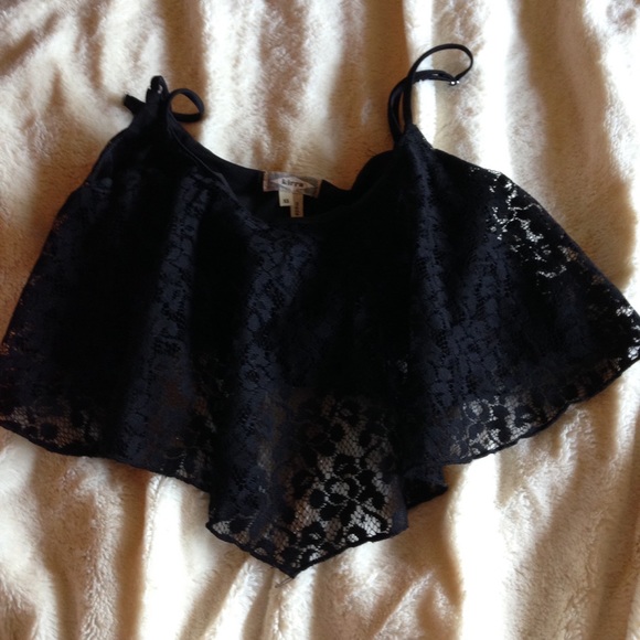 Black floral crop top