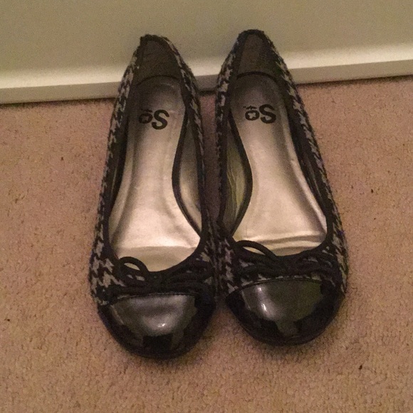 Black flats