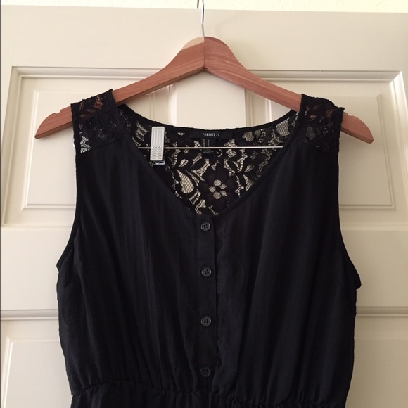 Black dress, never been worn - Picture 2 of 3