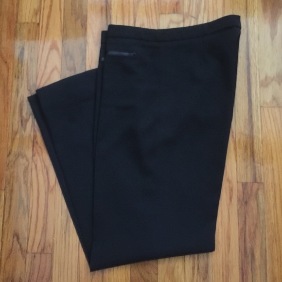 Black pant suit - Picture 3 of 3
