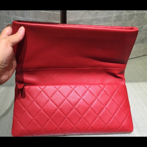 SOLD - Chanel 2015 Beauty Foldover Clutch - Picture 3 of 4