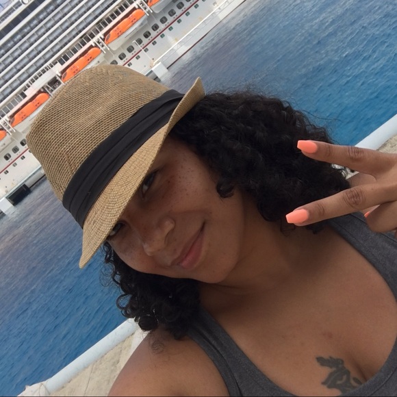 ❤️❤️Meet The Seller!❤️❤️ - Picture 2 of 5