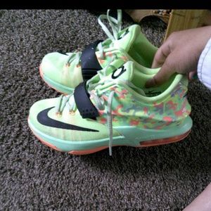 Easter KD's 7