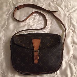 🔥RESERVED Authentic Louis Vuitton Jeune Fille🔥