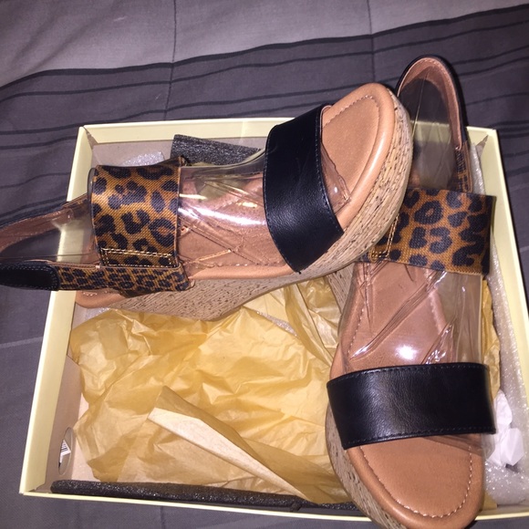 Lucky Brand Cheetah print wedge sandal - Picture 2 of 4