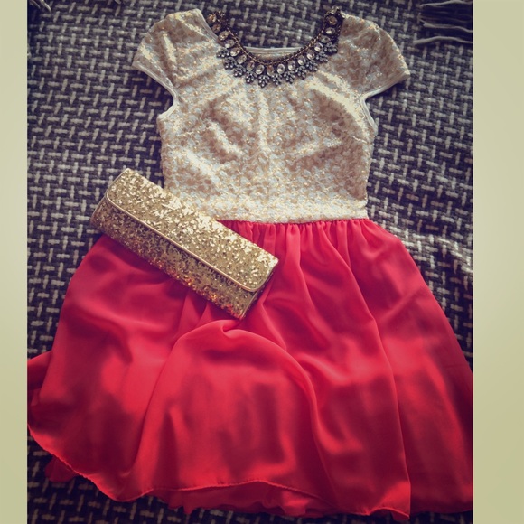 🎀 adorable sequenced dress🎀