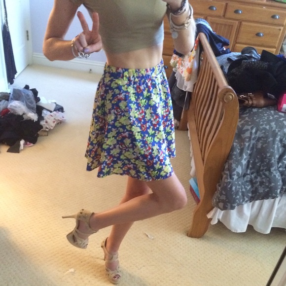 SOLD NWT Just Fab Nude heels - Picture 2 of 4